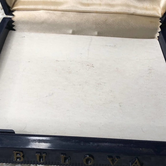 Vintage Bulova Fifth Avenue Original Plastic Watch Display Storage Box Case - Picture 11 of 16